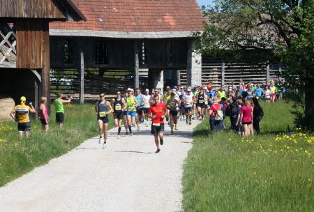 CERKNIŠKI POLMARATON 09 FOTO LJUBO VUKELIČ